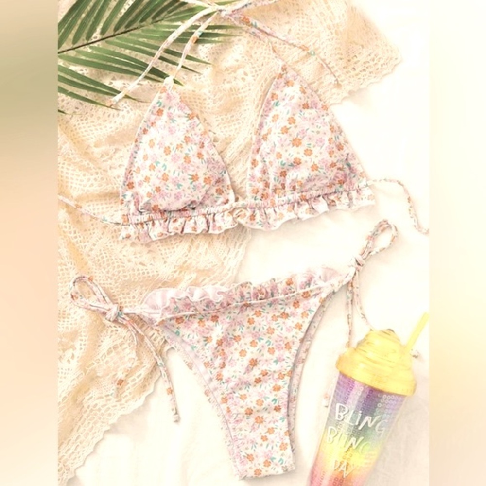 SHEIN DITSY FLORAL RUFFLED STRING TRIANGLE BIKINI SIZE LARGE NWOT